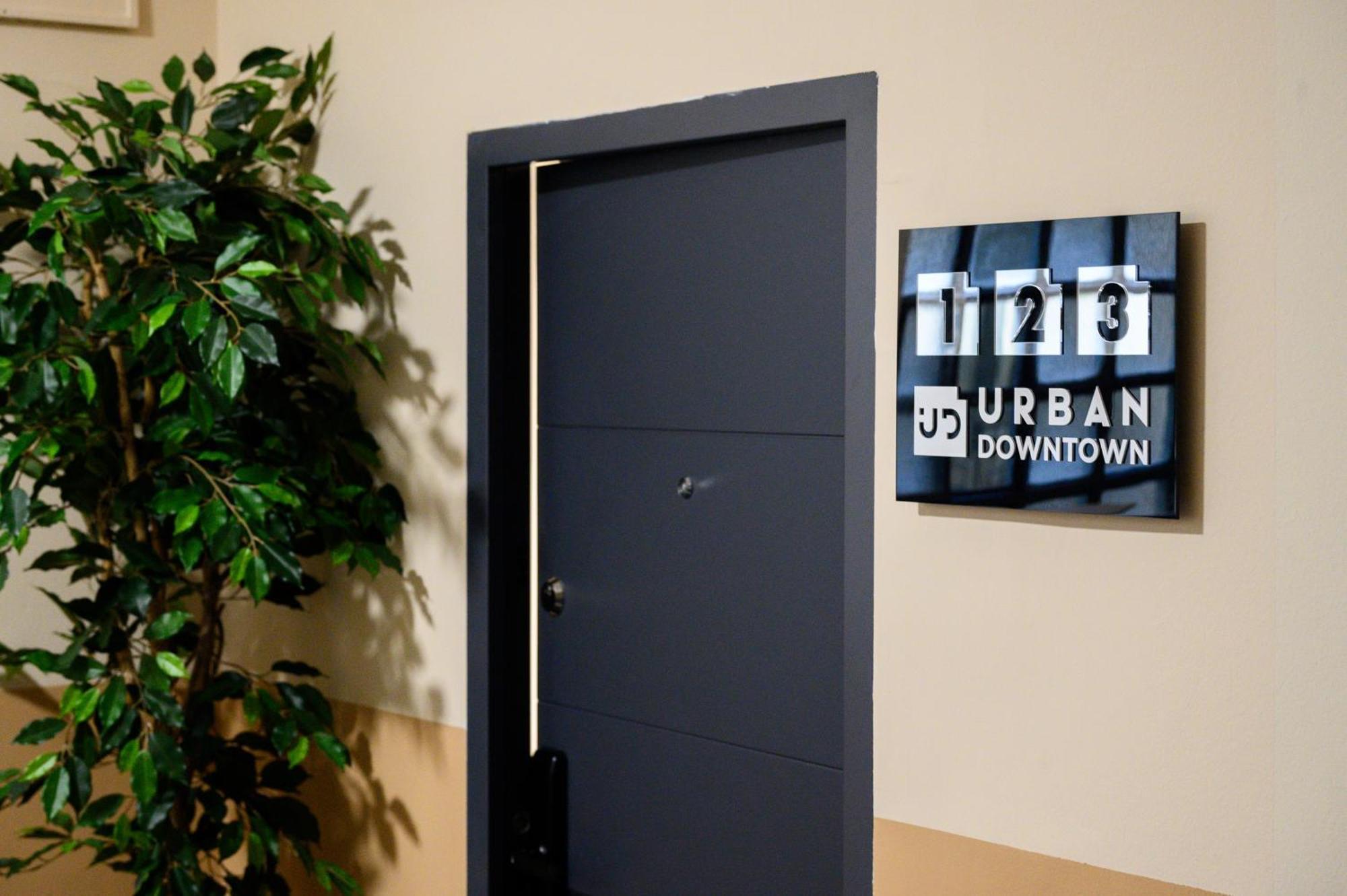 Urban Downtown Luxury Rooms And Suites Белград Номер фото